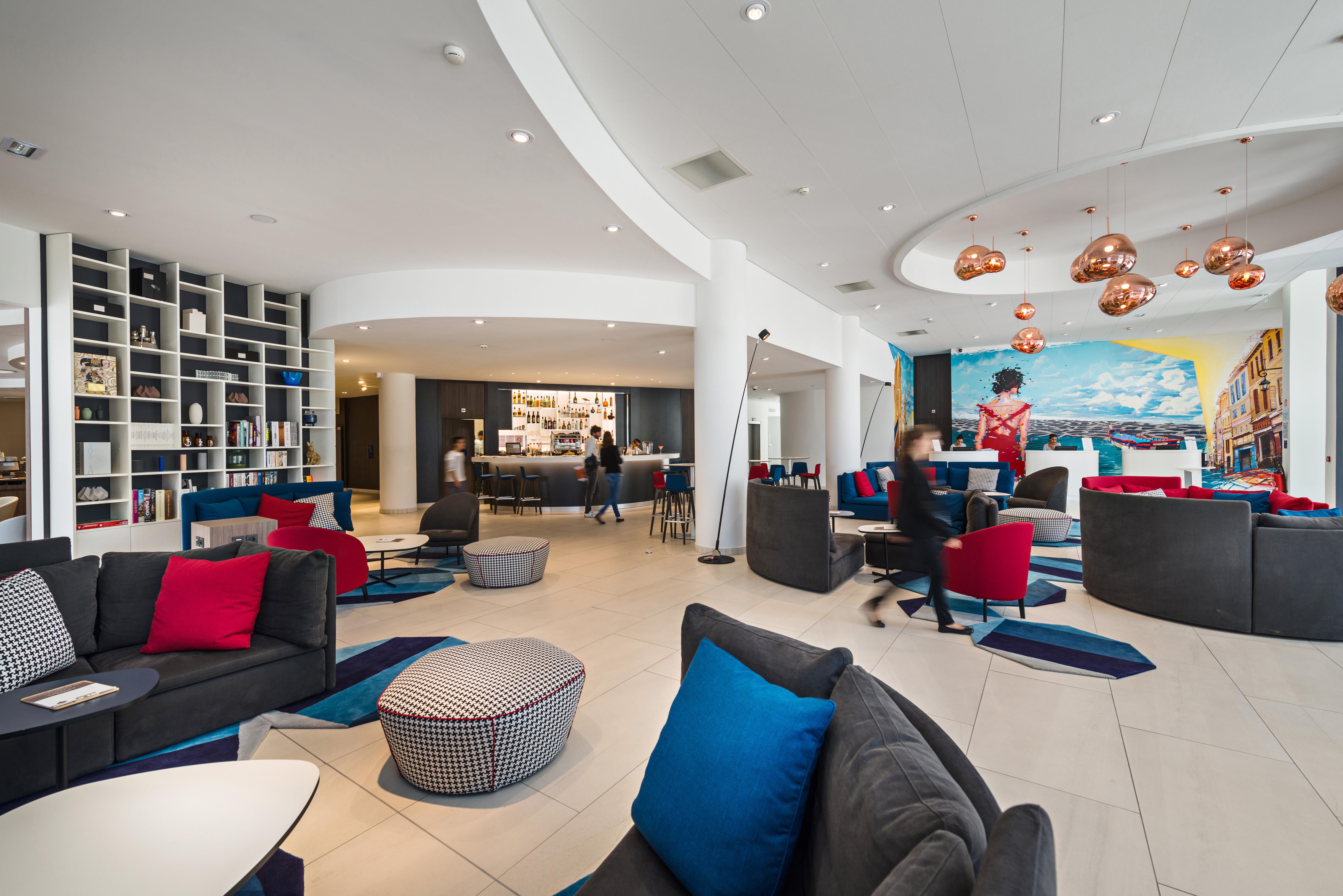 Golden Tulip Marseille Euromed Hotel Екстериор снимка