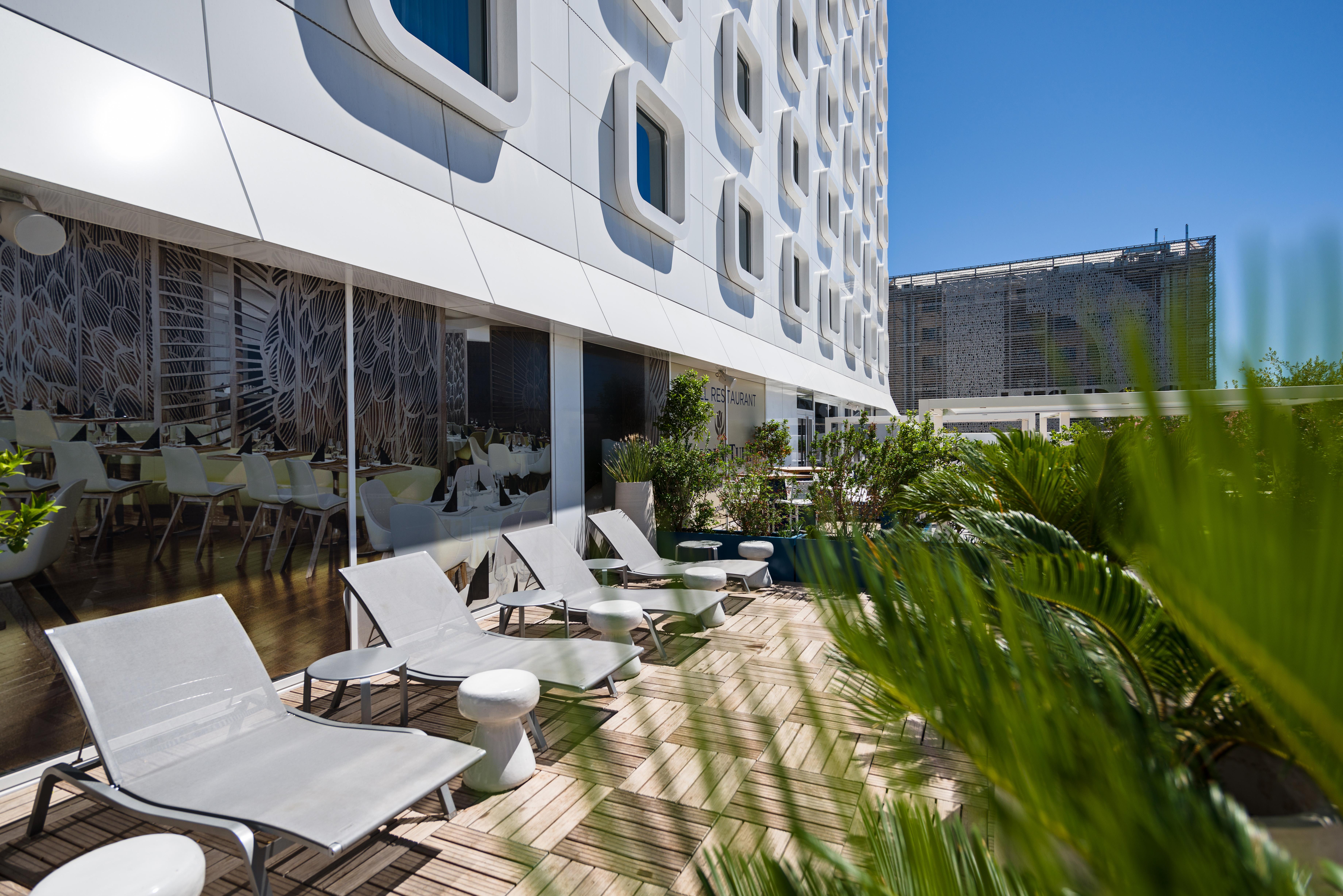 Golden Tulip Marseille Euromed Hotel Екстериор снимка