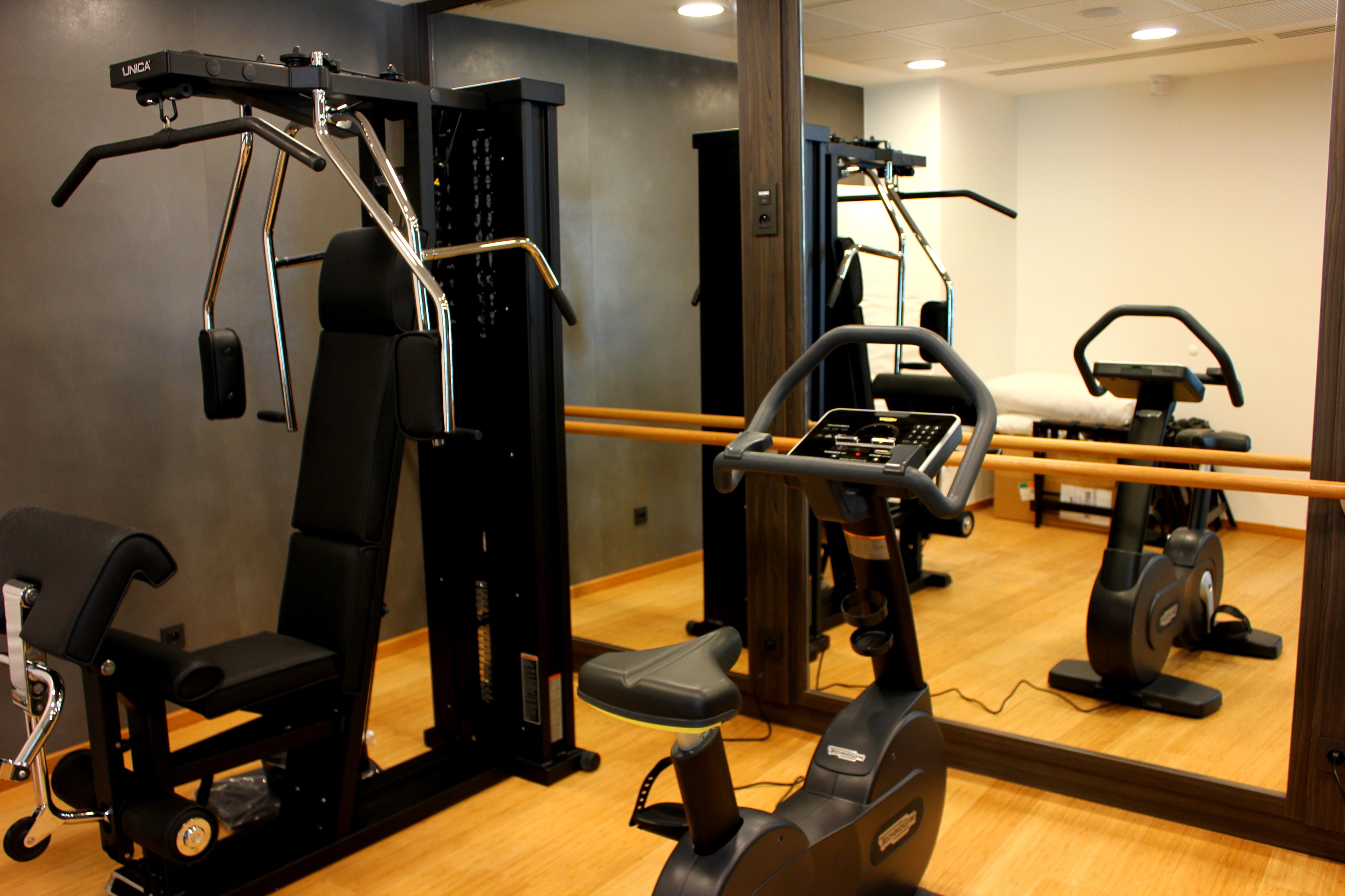 Golden Tulip Marseille Euromed Hotel Екстериор снимка