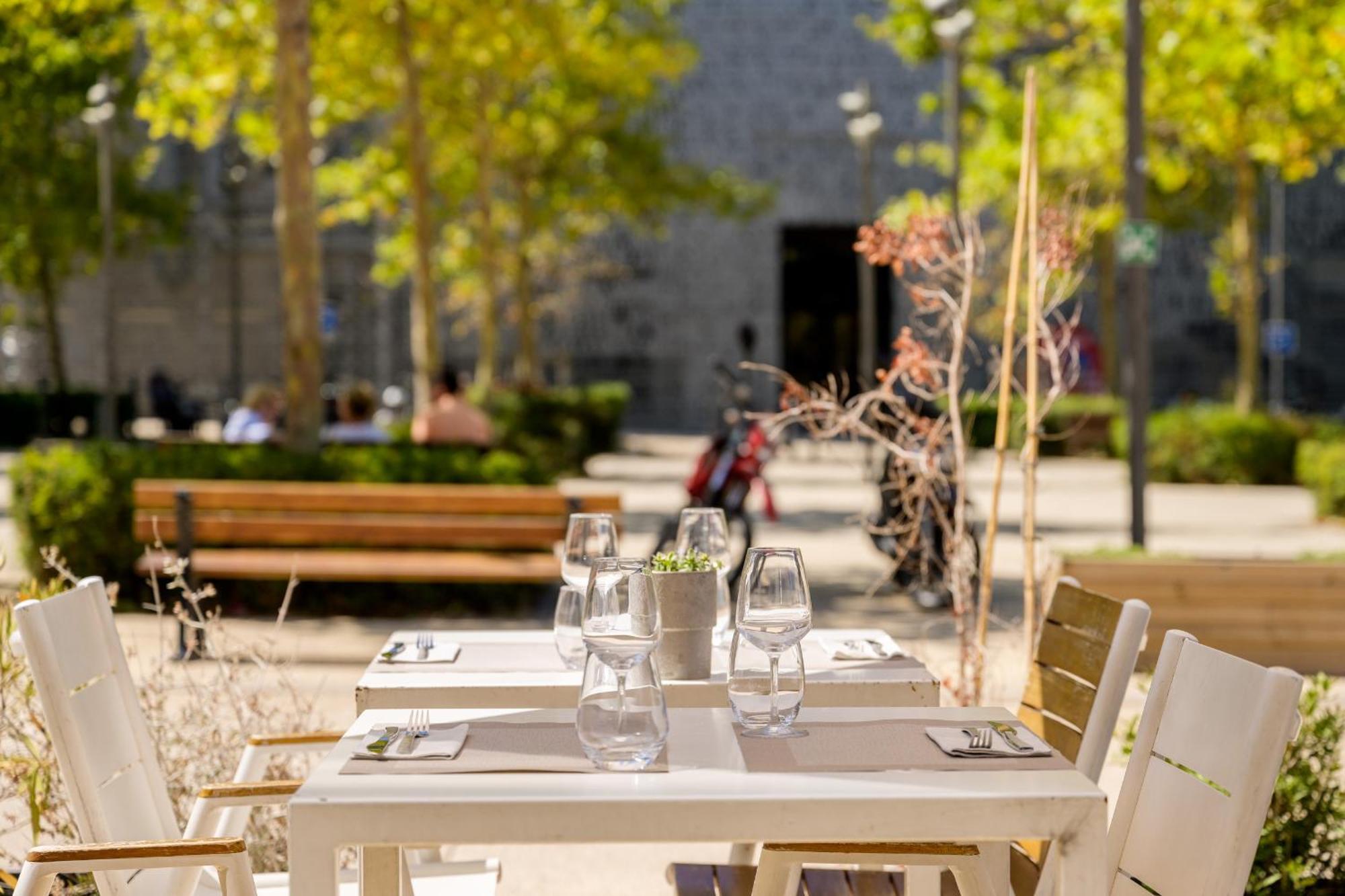 Golden Tulip Marseille Euromed Hotel Екстериор снимка