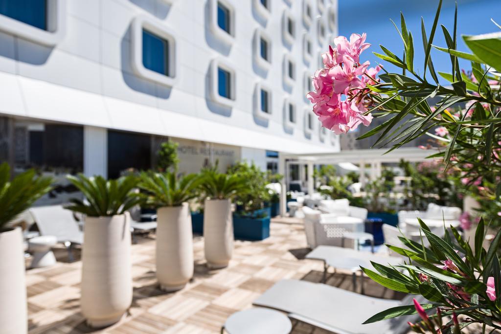 Golden Tulip Marseille Euromed Hotel Екстериор снимка